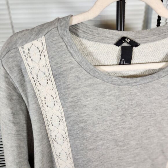 H&M $30 Large Gray Heather Lace Trimmed 3/4 Rolled Cuff Cotton Blend Sweatshirt - Picture 2 of 9